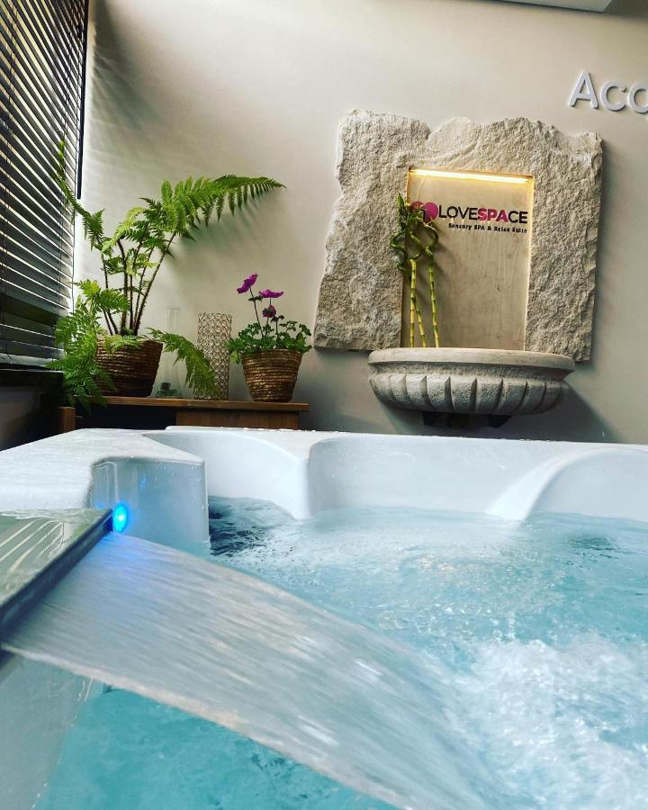 Love Space Sensory Spa & Relax Suite Santa Maria delle Mole Exterior photo